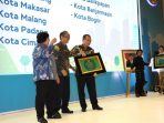 Pemkot Makassar terima penghargaan Kinerja Pengurangan Sampah dari KLHK