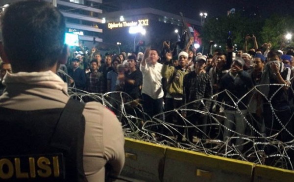 Aksi Demo Ricuh, Polisi Sebut Massa Aksi Malam Berbeda