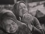 Mampu Ubah Takdir Sang Anak, Ini Kedahsyatan Doa Ibu