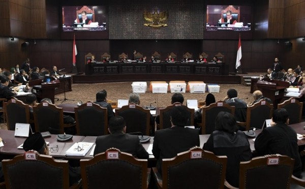Penghitungan Suara Versi Prabowo-Sandi Ditolak Hakim MK