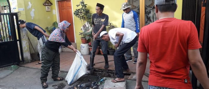 Camat Ujung Tanah Apresiasi Warganya Melaksanakan GEMA Sabtu Bersih