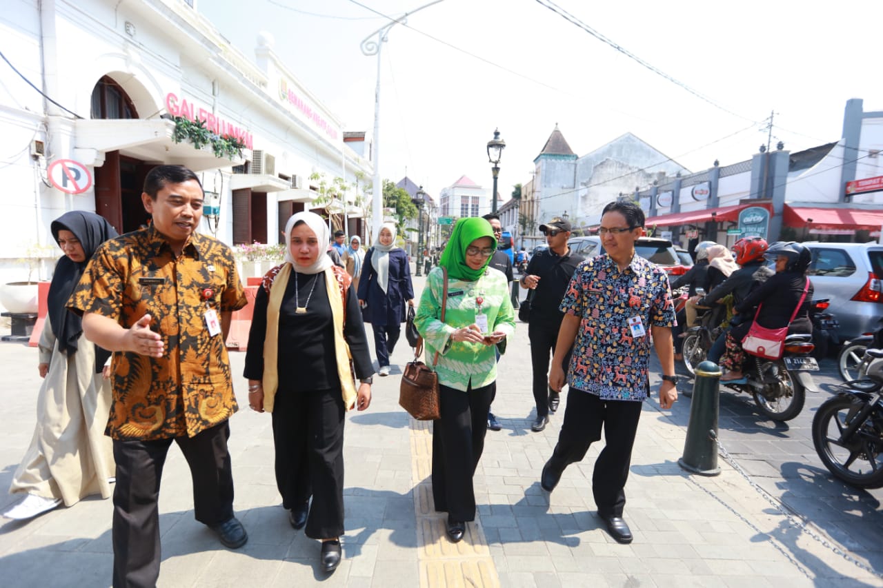 Pj Ketua Dekranasda Makassar Sambangi Kantor Dekranasda Kota Semarang