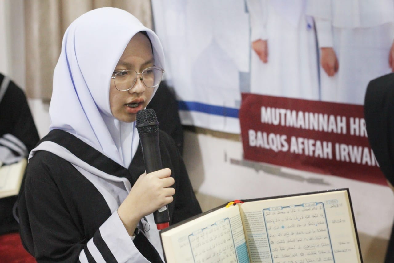 Putri ‘Professor Halal’ Berhasil Khatam Qur’an 30 Juz dalam 29 Hari