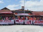 Perawat RS Arifin Nu’mang Rappang Gelar Aksi di Mapolres Sudrap