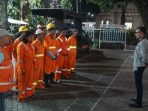 Bersihkan Jalan Urip Sumuharjo, Camat Tallo Zainal Takko Berikan Intruksi Pada Satgasnya