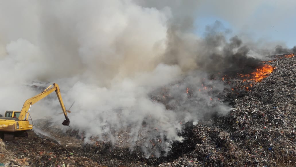Ini Penyebab TPA Kota Makassar Terbakar