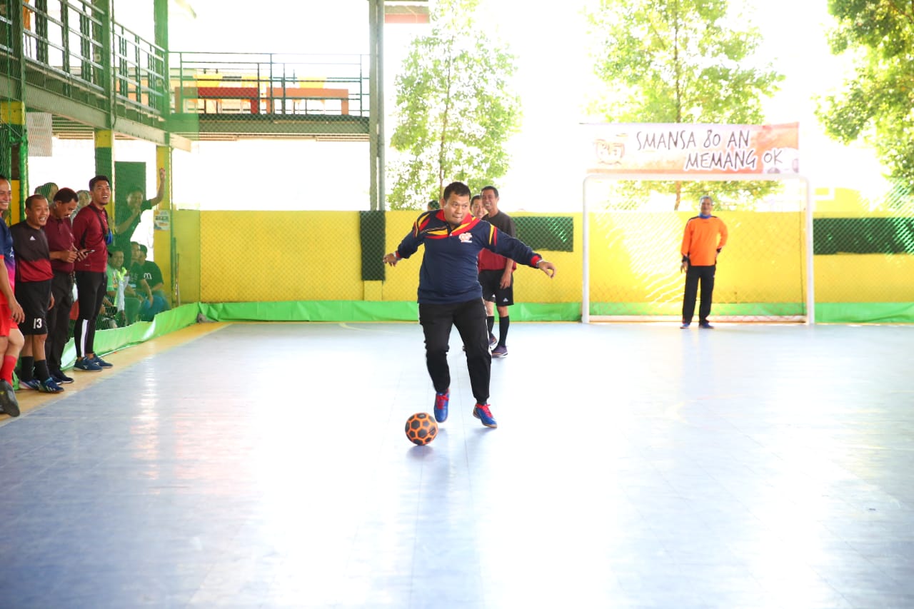 Reuni Bersama Kawan SMA, Iqbal Suhaeb Taklukkan Lapangan Futsal