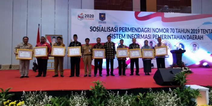 Makassar di Anugerahi Penghargaan Implementasi SIPD Oleh Mendagri RI