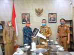 PT Makassar Raya Support Pemkot Makassar Serahkan Bantuan CSR Dua Unit Kendaraan Motor