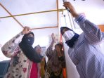 Didatangi Fatmawati, Ibu Ini Menangis Terharu
