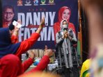 Aksi Kemanusiaan, Kubu Danny-Fatma Langsung Serahkan Bantuan ke Korban Kebakaran