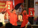 Bus Branding ADAMA Bawa Danny-Fatma ke Lokasi Pengundian Nomor Urut