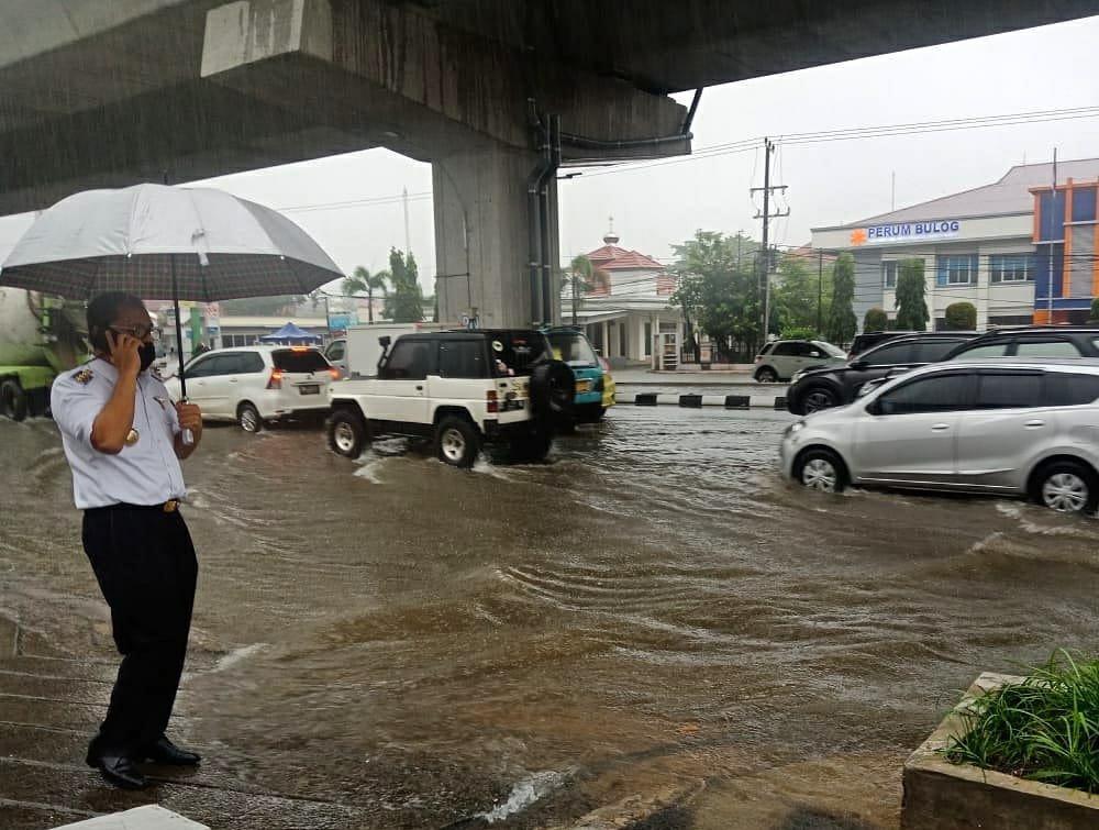 Pantau Sejumlah Titik, Danny Pomanto Perintahkan SKPD Siap Siaga Banjir