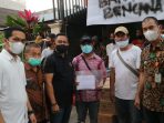 Peduli Korban Kebakaran, Master Recover Ujung Pandang Serahkan Bantuan