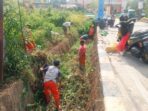Satgas Drainase Gerak Cepat Bersihkan ‘Selokan’ di Kompleks Purn TNI AU